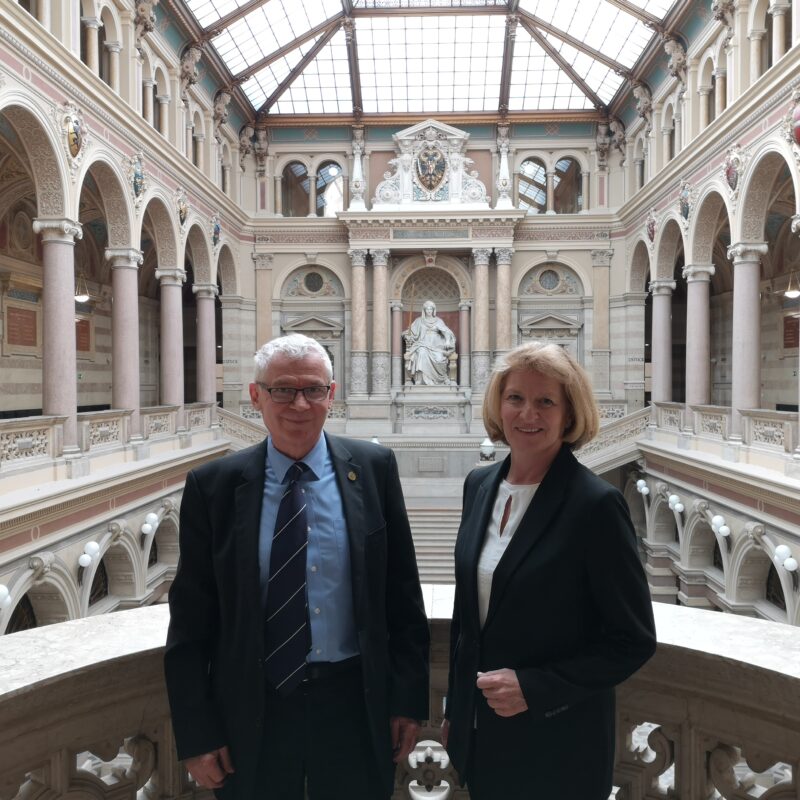  Besuch des ungarischen Generalstaatsanwalts bei der Generalprokuratur